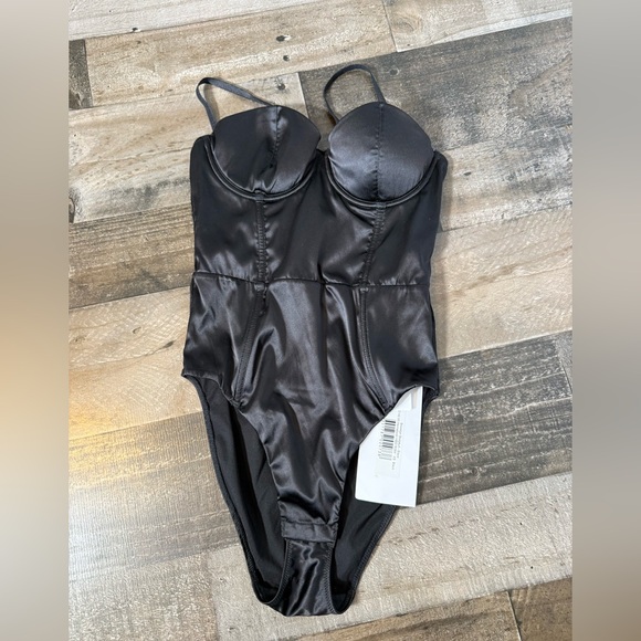 Homebodii Brooklyn Satin BodysuitBlackNWTXS